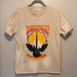 Nashville graphic Tee size medium Tan